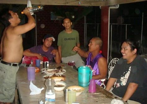 pinay barkada porn|Pinay Kinantot Ng Barkada Habang Nagiinuman .